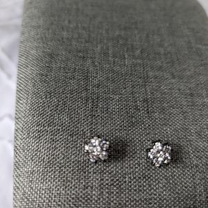 Rhinestone pierced earrings